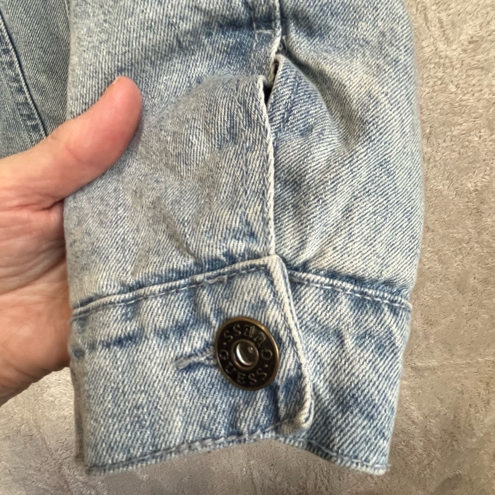 Guess Fleece Lined Denim Trucker Jacket Sz M Jeans Boho Light Wash Unisex - Picture 6 of 16